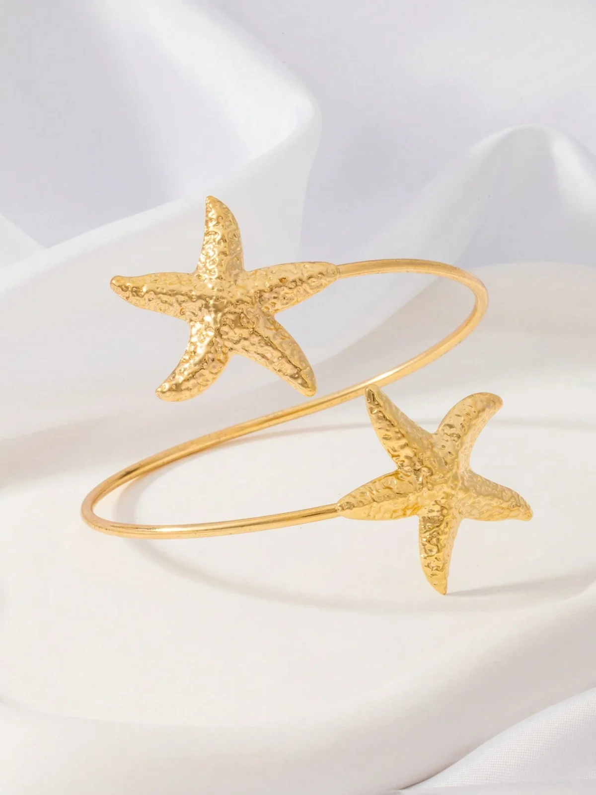 Starfish Arm Cuff Women - Image 1