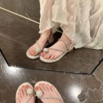 French Rhinestone Small Slippers for Women Summer Outdoor 2024 New Fairy Style Toe Separator Flip Flops Beach Sandals - Image 4