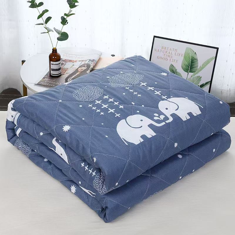 O1CN019vJtn31fgzxUvXUPV_2218105064037-0-cib.jpg Summer Quilt, Washable Thin Blanket for Single/Double Bed, Dormitory, Kindergarten Nap - Image 1
