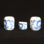 White Base Landscape Plastic Handle