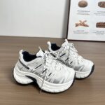 N717 White Blue / 40