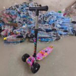 Children's Scooter Foldable 4-Wheel Flashing Glide 3-Gear Adjustable Hummer Wheel One-Key Fold - Image 2