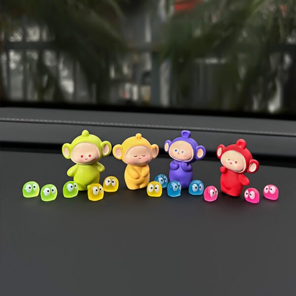 Tiantian Baby [4 Dolls + 12 Companions] With Adhesive