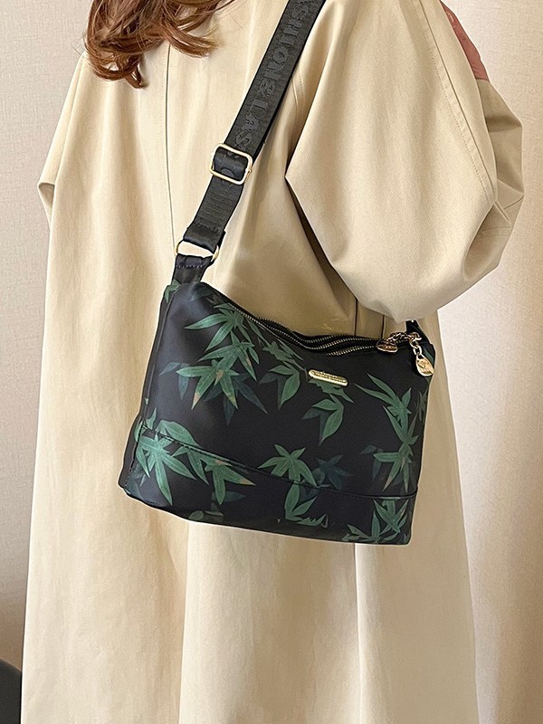 O1CN01YXHqgx2G4eYB7FwK2_2208538498962-0-cib.jpg Bamboo Leaf Mom Shoulder Bag, Casual Multi-layer Crossbody Lightweight - Image 1