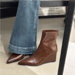Chanel-style Versatile High-heel Ankle Boots for Women, Pointed Toe, Back Zipper, Fashionable Slim Boots - Image 4