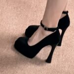 Black Suede / 40