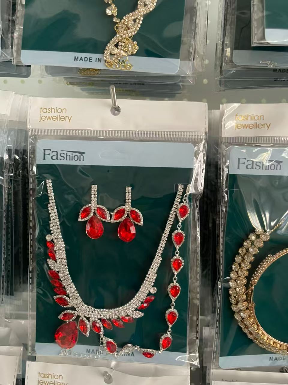 SKN1023-01 Luxury Necklace and Earrings Set Z667 - Image 1