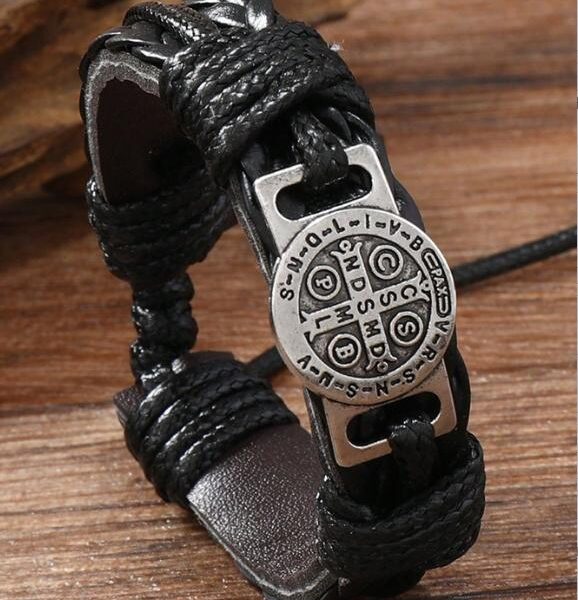 Black Wide Leather Bracelet 80510511