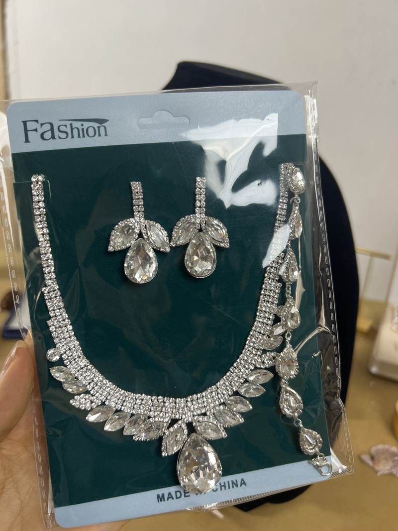 yb-skn973-retry3 Luxury Necklace, Earrings and Bracelet Set Z617 - Image 1