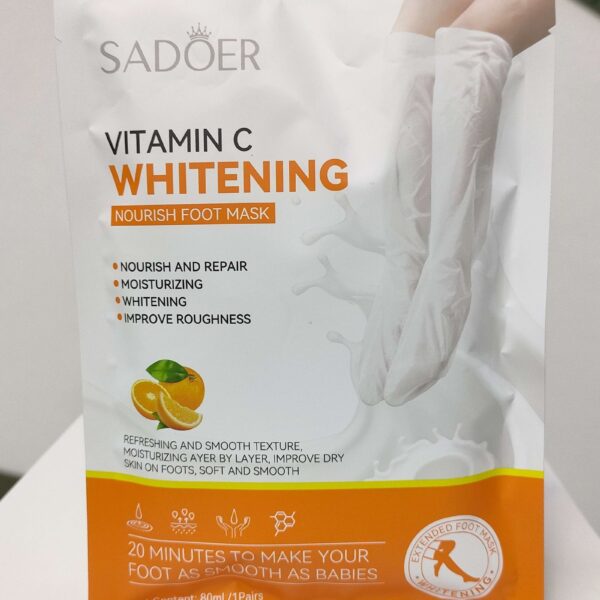 SADOER Vitamin C Whitening and Nourishing Foot Mask