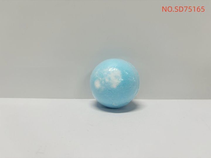 HB4090-sadoer-blueberry-scented-bath-salt-ball-blue-and-white-foreign-version.jpeg SADOER Blueberry Scented Bath Salt Ball - Blue and White - Image 1
