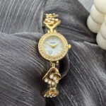 Women's Quartz Watch with Crystal Heart Bracelet - Image 4