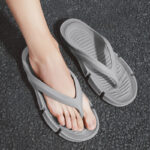 Men's Soft-Sole Beach Flip Flops - Image 2