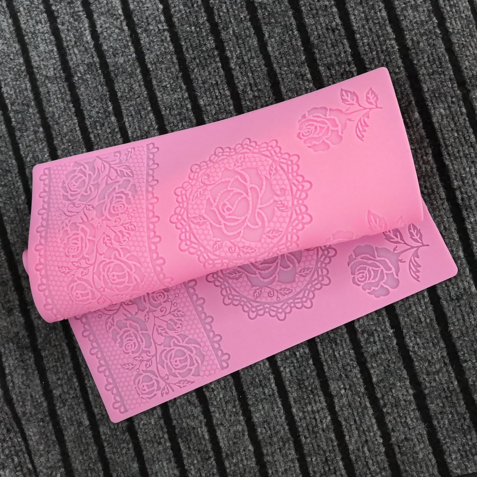 O1CN01CD2D5j1lawSF6fsu6_2216112994836-0-cib.jpg Large Rose Silicone Lace Mold Cake Decorating Tool DIY Baking Kitchen Accessory LS105 - Image 1