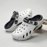 Men's Closed-Toe Thick-Sole Clog Sandals - Image 4
