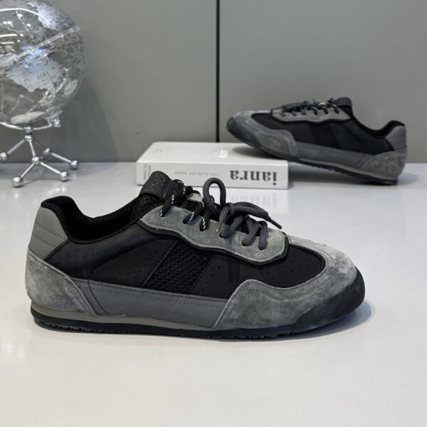Men's Breathable Soft-Sole Casual Sneakers