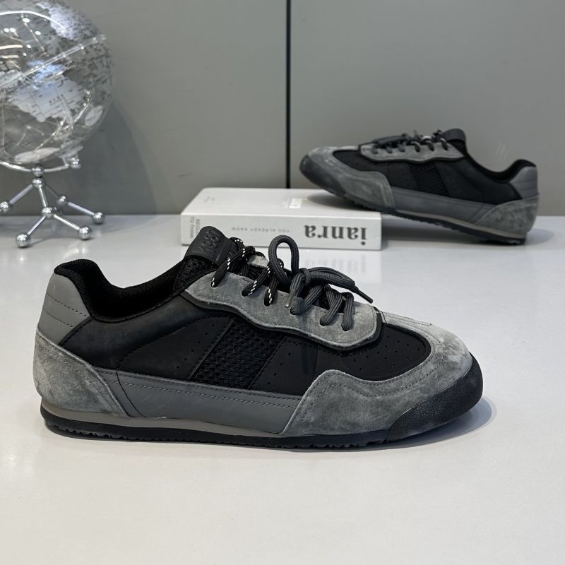 O1CN01dWvRpr1m3KzhFKvZZ_2207977544898-0-cib.jpg Men's Breathable Soft-Sole Casual Sneakers - Image 1