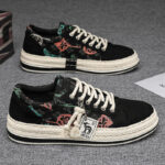 525 Black / 44