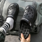 Unisex Thick-Sole Acupressure Slippers - Image 2