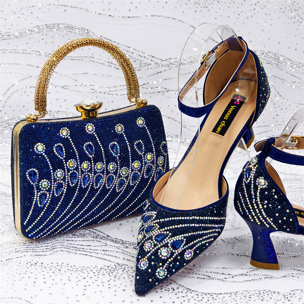 O1CN01r6KTwU1KPUwCpNfac_2212782901156-0-cib.jpg Pointed Toe High Heels and Handbag Set - Image 1