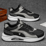 D930 Black / 44